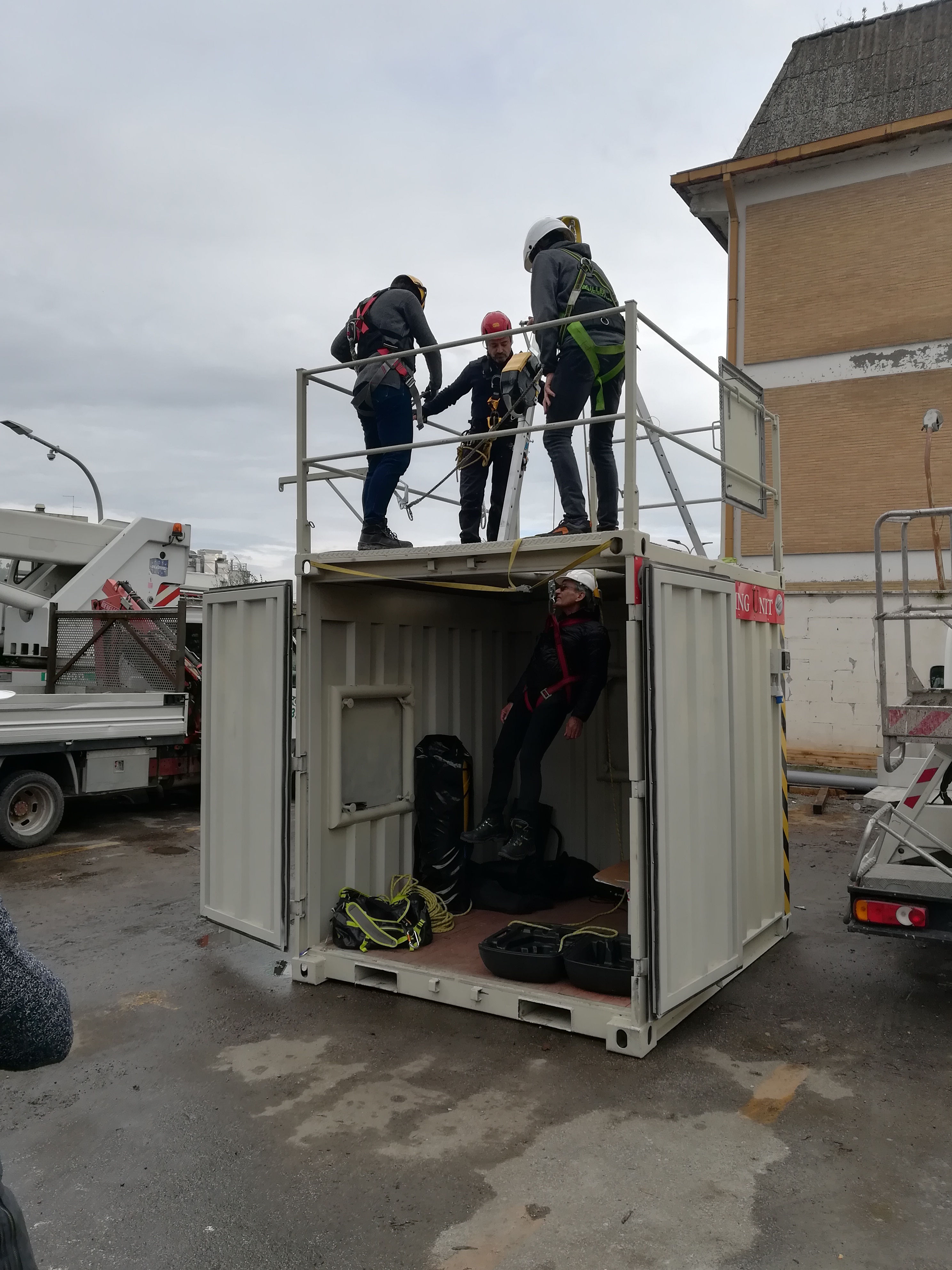 Spazi confinati prova pratica a Roma